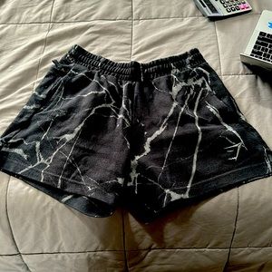 Men’s Gymshark Power Shorts 5inch size Small